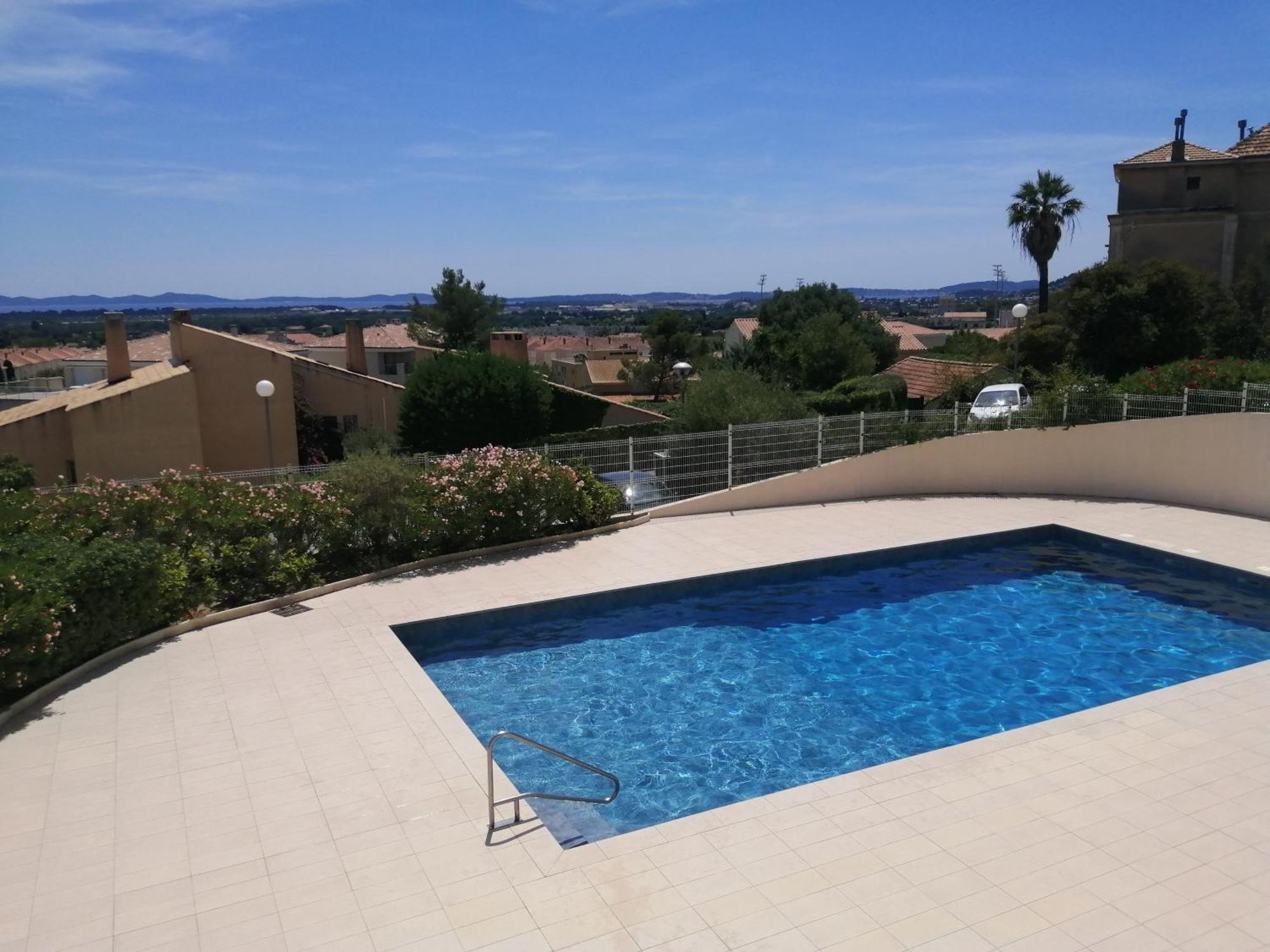 Studio Climatise Dans Residence Avec Piscine Et Tennis Hyères Eksteriør billede