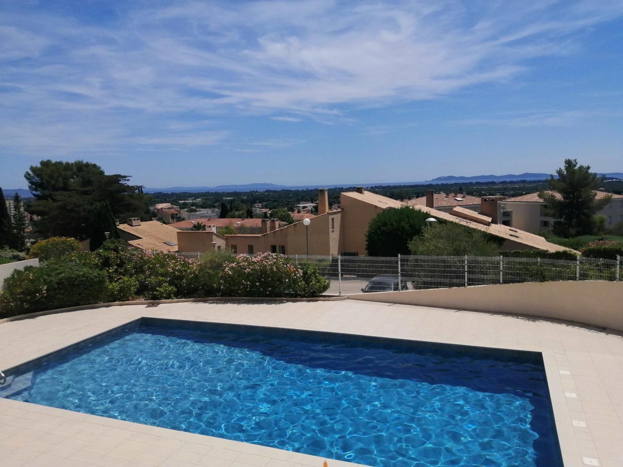 Studio Climatise Dans Residence Avec Piscine Et Tennis Hyères Eksteriør billede